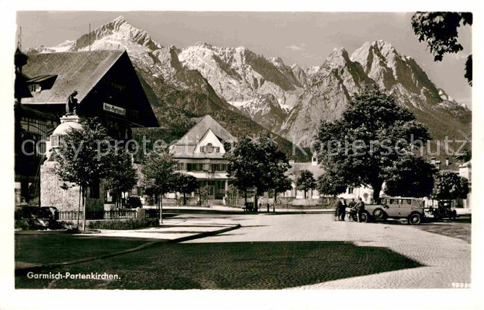 GARMISCH-PARTENKIRCHEN Bayern Ortsmotiv mit Blick zu den Alpen Wettersteingebirg