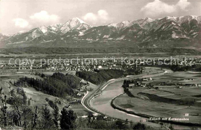Villach Kaernten Panorama mit Karawanken