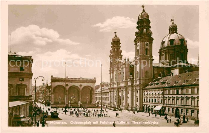 Muenchen Bayern Odeonsplatz mit Feldherrnhalle und Theatinerkirche