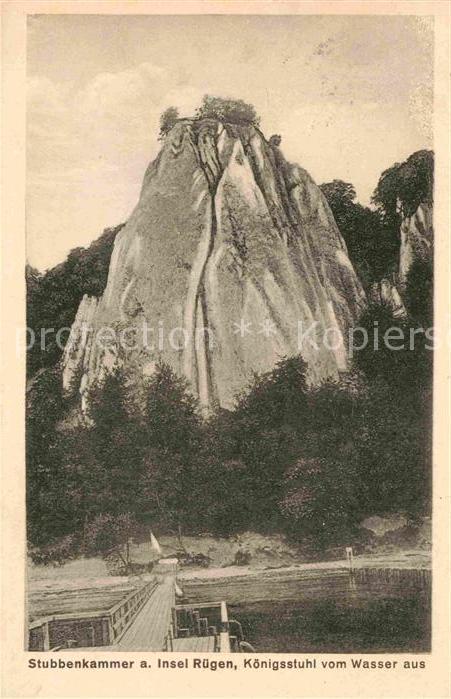 Stubbenkammer Ruegen Koenigsstuhl vom Wasser aus Kreidefelsen