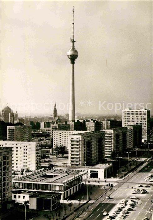 BERLIN  CITY Karl Marx Allee mit Fernsehturm Hauptstadt der DDR