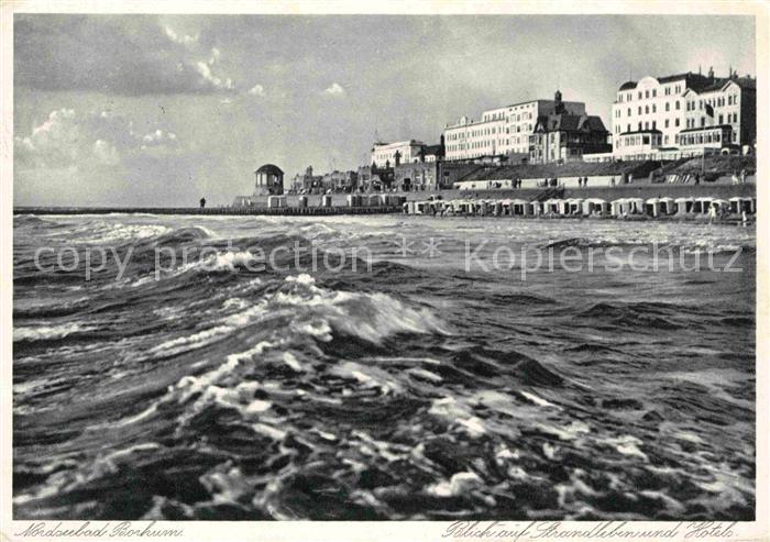 BORKUM Nordseebad Niedersachsen Blick auf Strandleben und Hotels