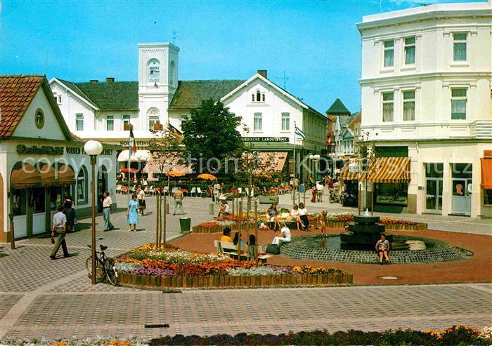 Norderney Nordseebad Brunnen am Kurplatz Blick zur Poststrasse