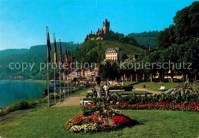 Cochem Mosel Moselpromenade mit Reichsburg