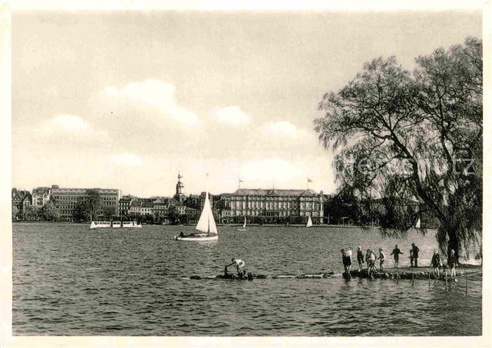 HAMBURG  CITY Aussenalster Blick auf Hotel Atlantic