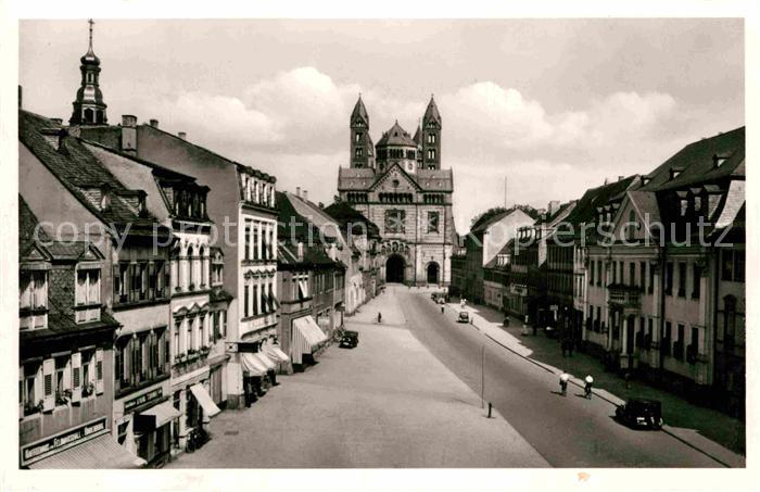 Speyer Rhein Hauptstrasse mit Dom