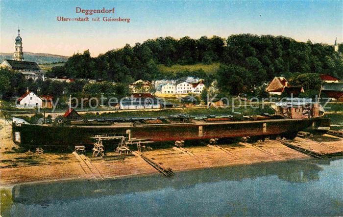 Deggendorf Donau Ufervorstadt mit Geiersberg Alter Frachtkahn