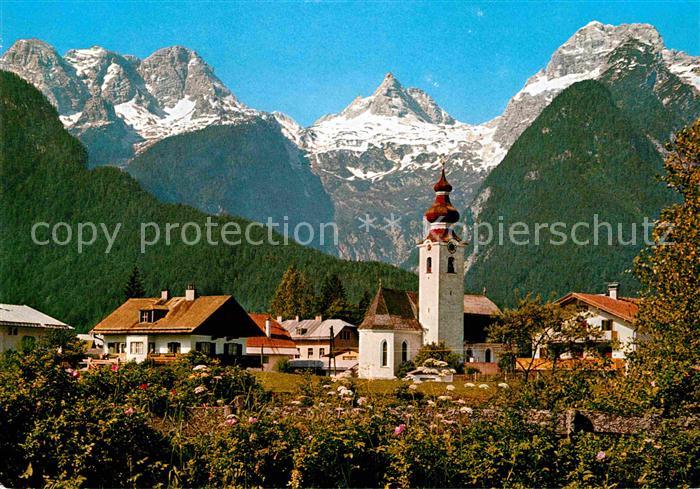 Lofer Ortsansicht mit Kirche Loferer Steinberge