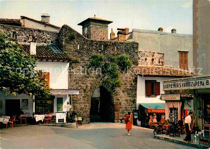 Saint-Jean-Pied-de-Port Place du Marche Porte de la Rue de l'Eglise