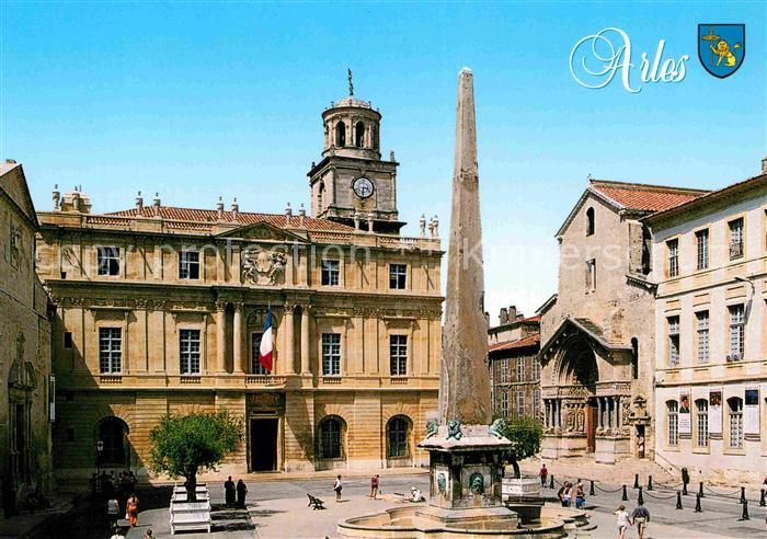 Arles Bouches-du-Rhone Place de l_Hotel de Ville