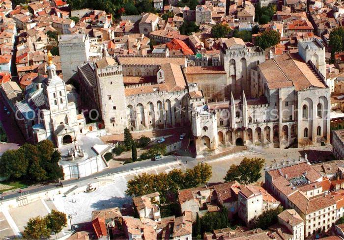 Avignon Vaucluse Palais des Papes de Notre Dame des Doms vue aerienne
