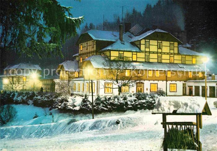 Dolni Brusnice Chata Pod Zvicinou Berghaus im Winter Nachtaufnahme