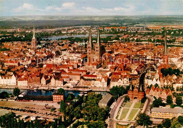 LueBECK  CITY Stadtbild mit Holstentor Hansestadt Fliegeraufnahme