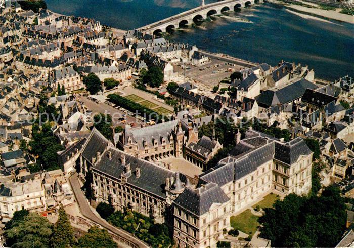 Blois 41 Chateau et la Loire vue aerienne