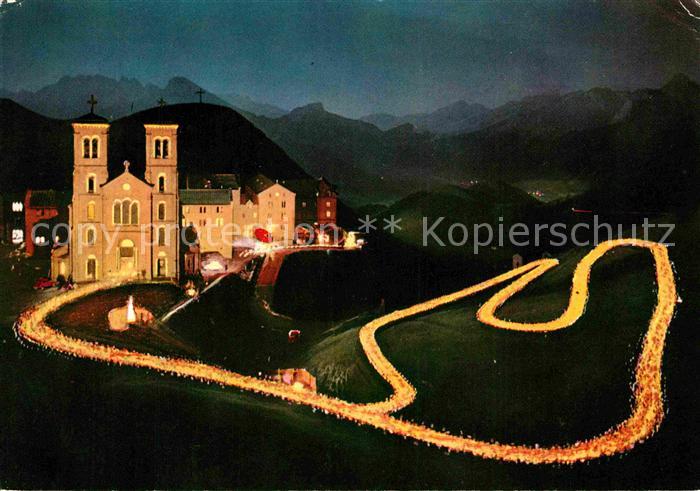 Salette-Fallavaux La Procession aux Flambeaux