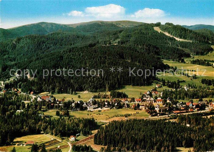 Hinterzarten Breisgau-Hochschwarzwald BW Fliegeraufnahme mit Feldberg