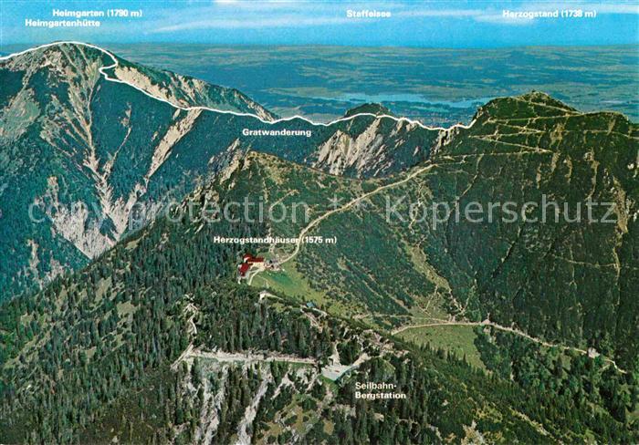 Walchensee Walchenseer Berge Blick ueber Herzogstand Heimgarten zum Staffelsee F