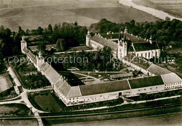 Corvey Schloss und ehemalige Reichsabtei Fliegeraufnahme