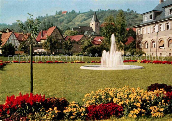 Bad Orb Kurpark Fontaene mit Blick auf den Molkenberg