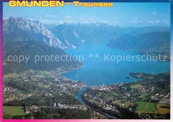 Gmunden Salzkammergut am Traunsee Alpenpanorama Fliegeraufnahme