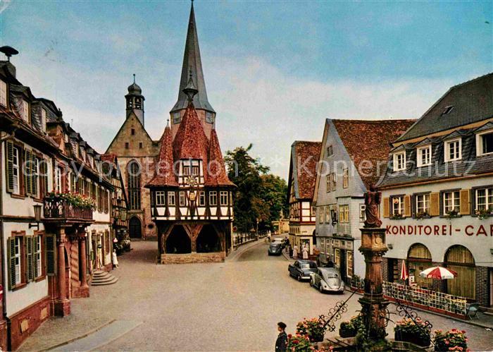 Michelstadt Marktplatz Brunnen Rathaus Fachwerkhaus