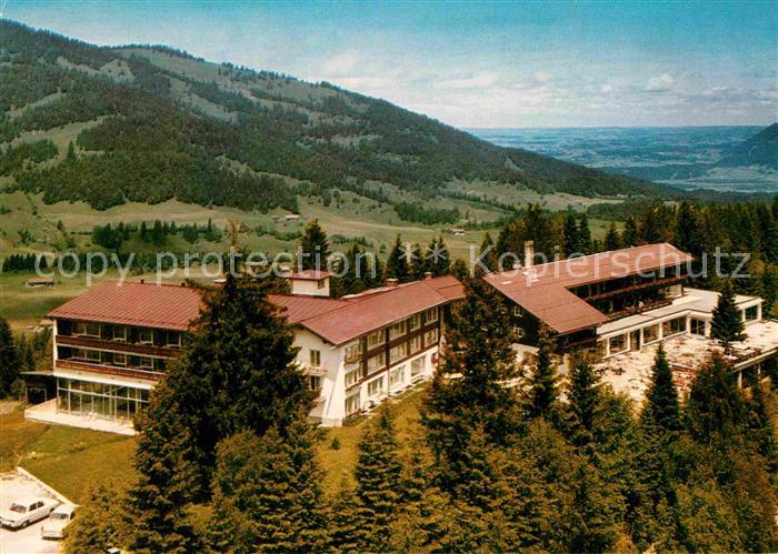 Sonthofen Oberallgaeu Kur und Sporthotel Allgaeuer Berghof Landschaftspanorama