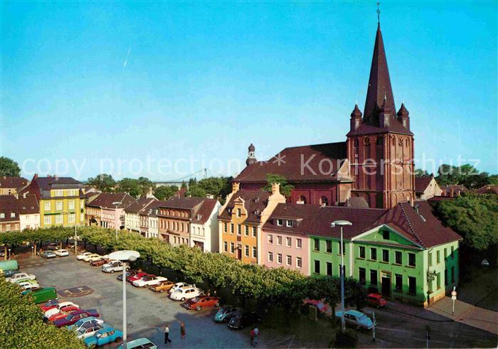 Uerdingen Markt mit Blick auf St Peter Kirche