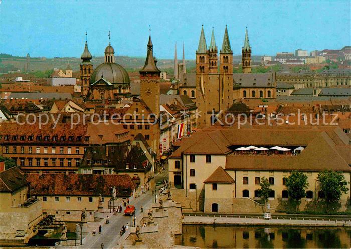 WueRZBURG Bayern Blick ueber die alte Mainbruecke Rathaus Dom