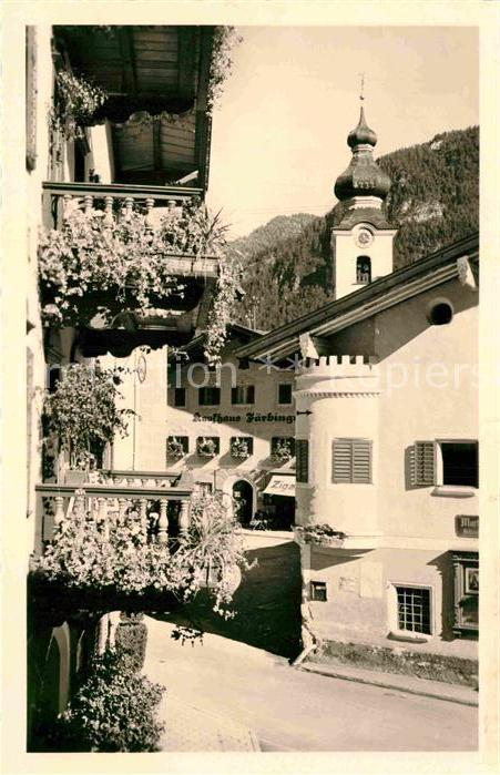 Lofer Ortspartie an der Kirche