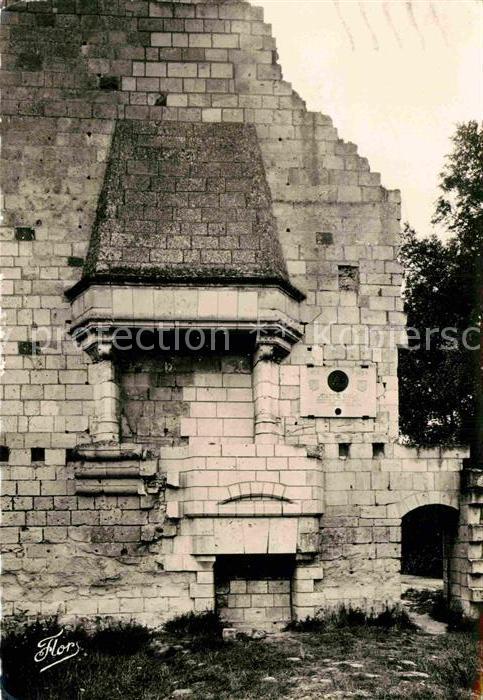 Chinon Indre et Loire Ex salle du Chateau ou Jeanne d Arc reconnut Charles VII