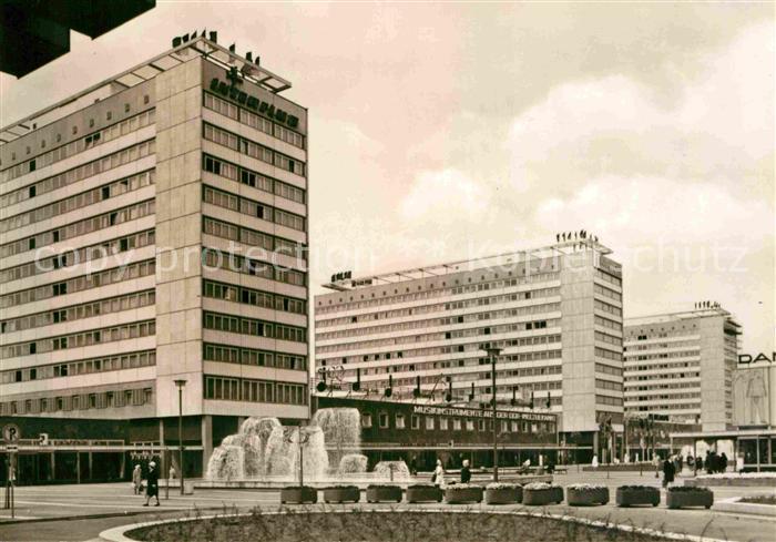 DRESDEN Elbe Prager Strasse Hochhaeuser