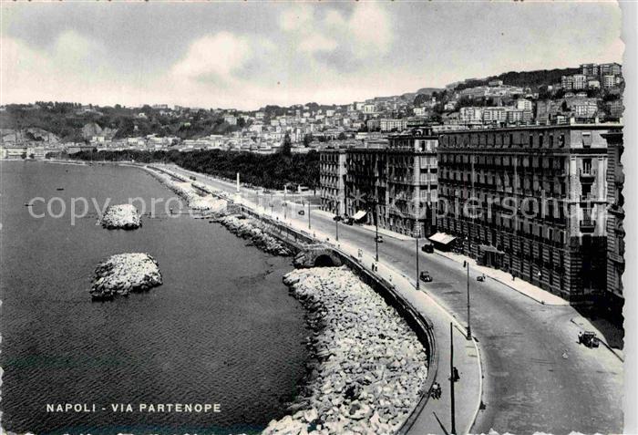 Napoli Neapel Via Partenope