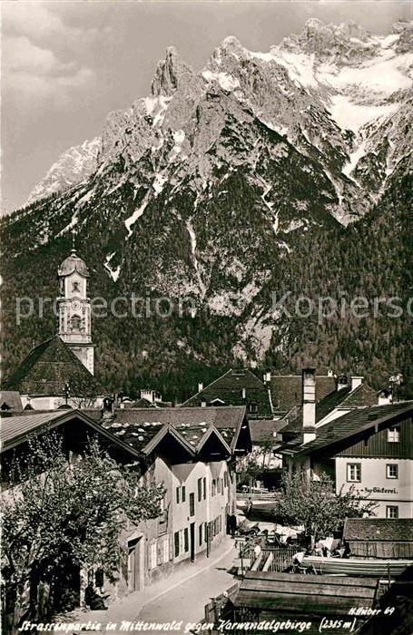 Mittenwald Bayern Teilansicht Kirche Karwendelgebirge