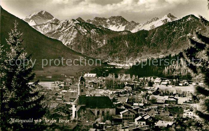 Mittenwald Bayern Panorama mit Kirche