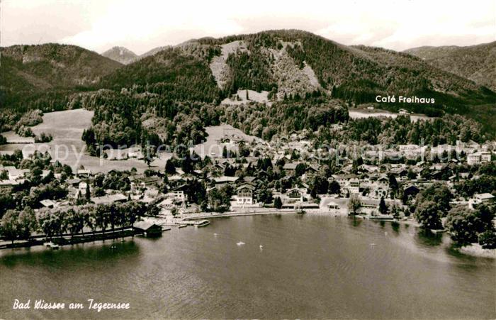 Bad Wiessee mit Cafe Freihaus Fliegeraufnahme