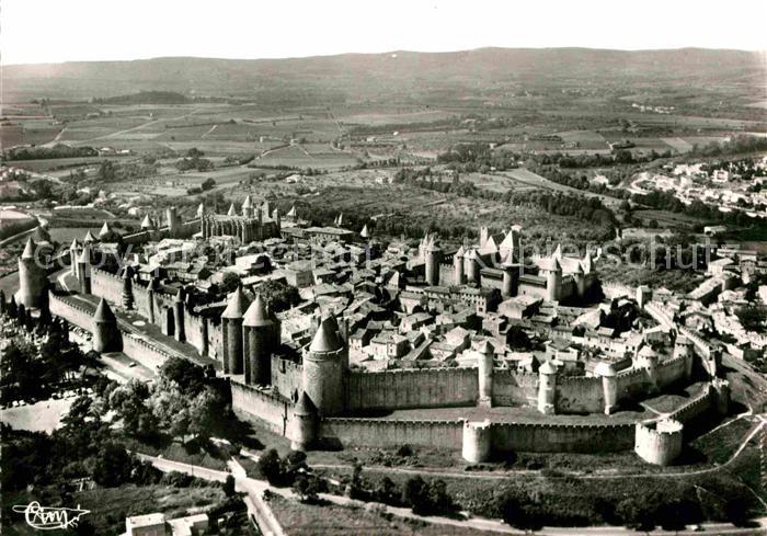 Carcassonne Vue aerienne de la Cite Medievale