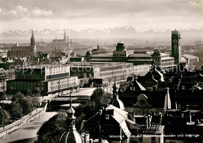 Muenchen Bayern Blick auf Deutsches Museum und Gebirge