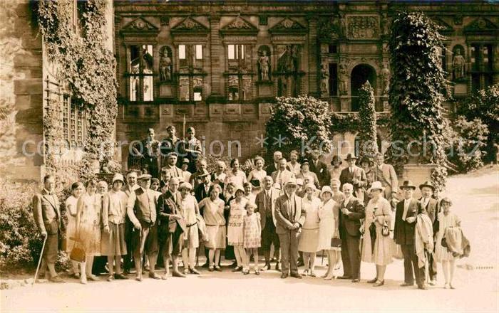 Heidelberg Neckar Gruppe im Schlosshof