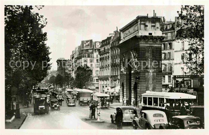 Paris Le Boulevard et la Porte Saint Martin