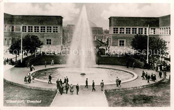DuessELDORF  CITY Ehrenhof Springbrunnen