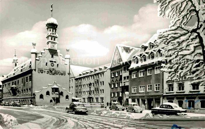 Kempten Allgaeu Ortsmotiv mit Rathaus im Winter
