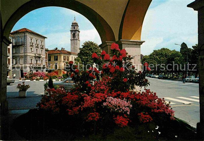 Pallanza Blumenpracht unter den Arkaden