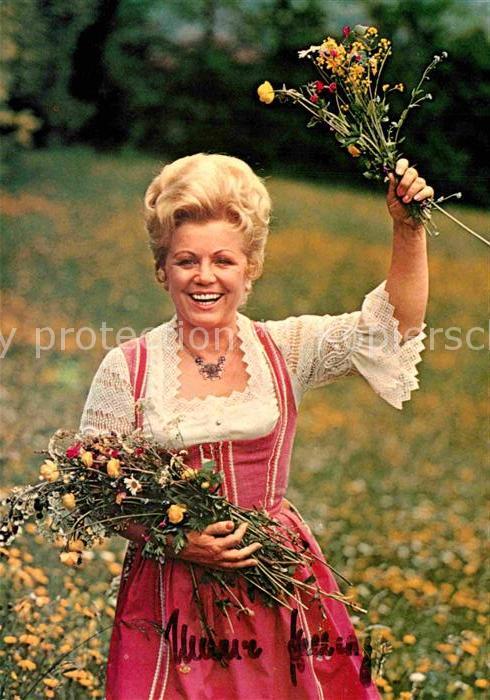 Reit Winkl Maria Hellwig Trachten Blumengruss