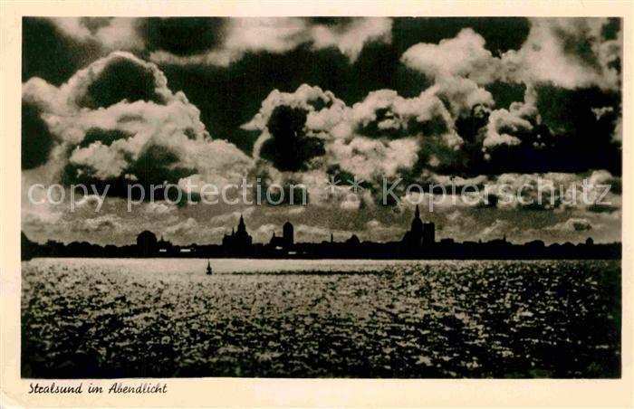 Stralsund Mecklenburg Vorpommern Panorama im Abendlicht