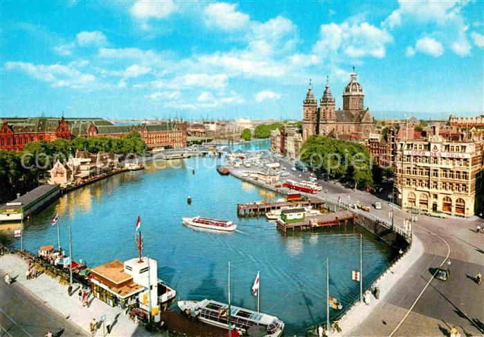 Amsterdam Niederlande Prinz Hendrikkade und Sankt Nikolaus Kirche