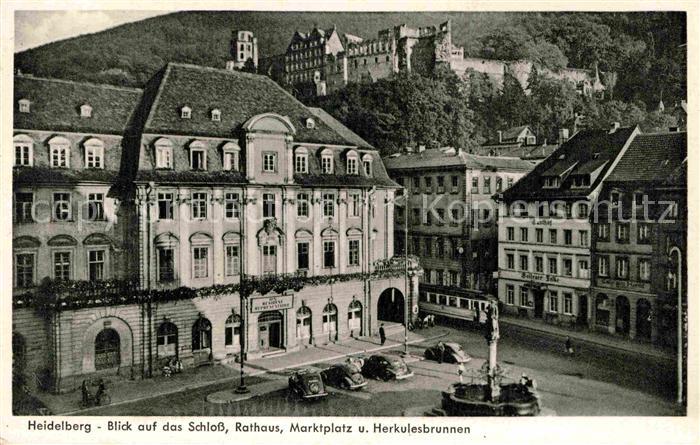 Heidelberg Neckar Blick auf Schloss Rathaus Marktplatz Herkulesbrunnen