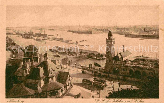 HAMBURG  CITY St Pauli Faehrhaus mit Hafen