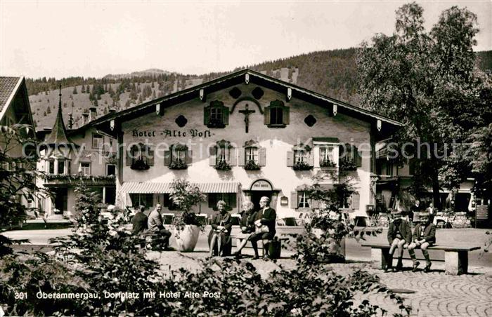 OBERAMMERGAU Bayern Dorfplatz mit Hotel Alte Post