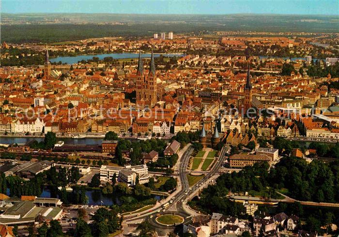 LueBECK  CITY Altstadt Hansestadt Fliegeraufnahme