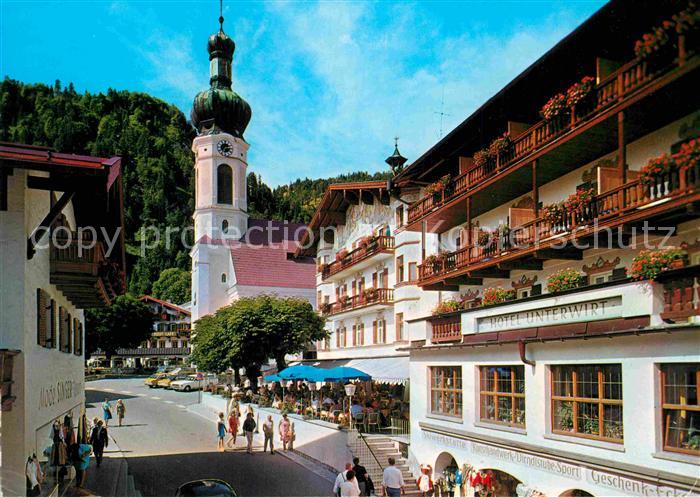 Reit Winkl Dorfstrasse mit Hotel Unterwirt Kirche